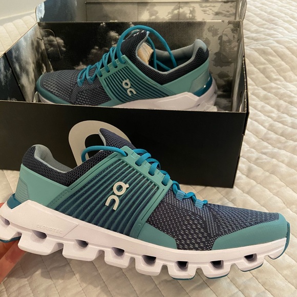 Women’s On Cloud “cloudswift” sneakers - Picture 6 of 7